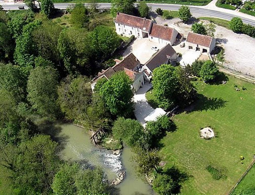 Le Moulin De Pommeuse Bed & Breakfast Exterior foto