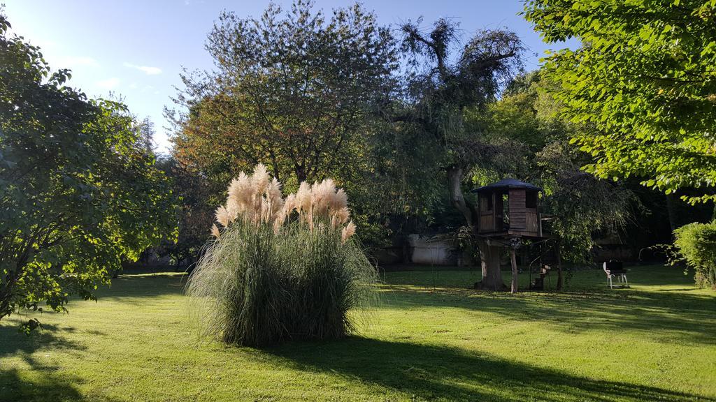 Le Moulin De Pommeuse Bed & Breakfast Exterior foto