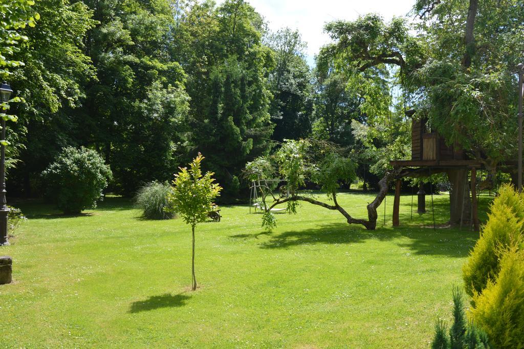 Le Moulin De Pommeuse Bed & Breakfast Exterior foto