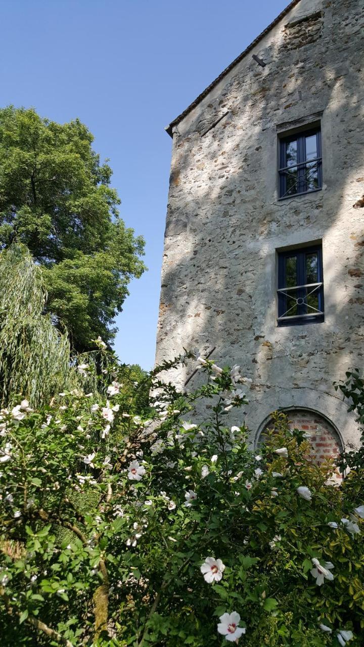 Le Moulin De Pommeuse Bed & Breakfast Exterior foto