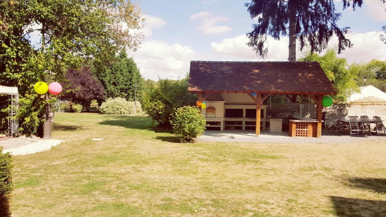Le Moulin De Pommeuse Bed & Breakfast Exterior foto
