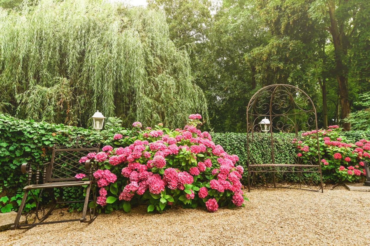 Le Moulin De Pommeuse Bed & Breakfast Exterior foto